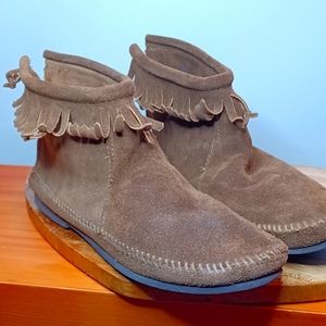 Minnetonka brown suede maccosin booties Size 7